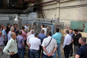 В цехе завода - Калиновский машиностроительный завод