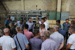 В цехе завода - Калиновский машиностроительный завод