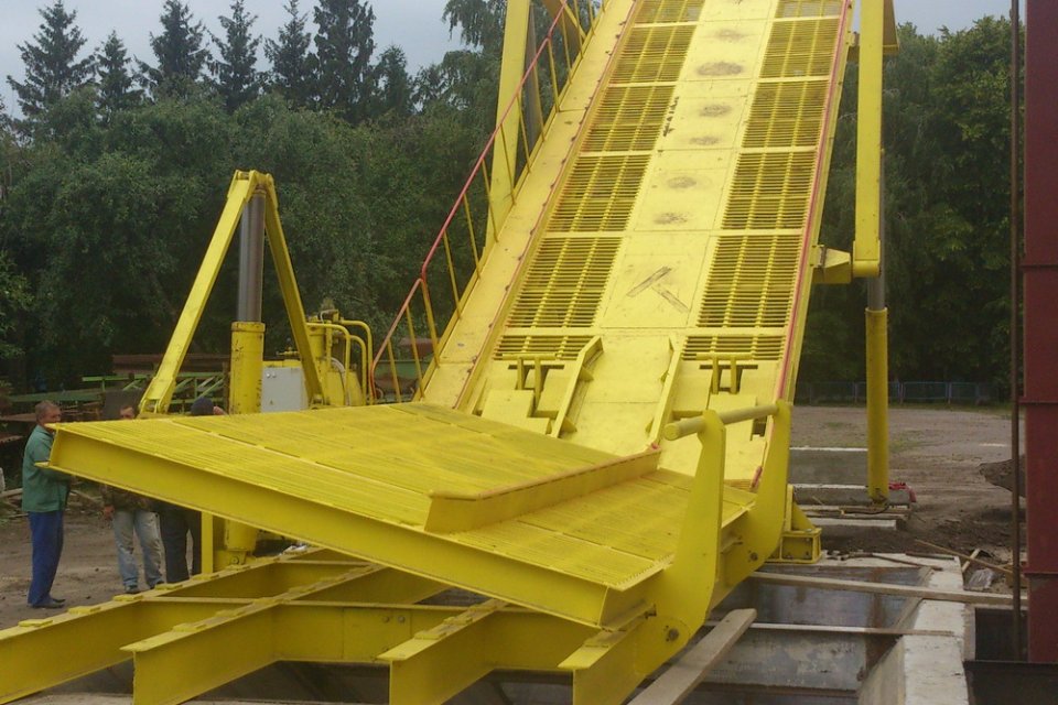 Автомобілерозвантажувач РАГ-65