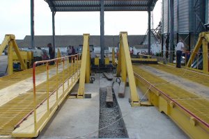 Автомобілерозвантажувач РАГ-65