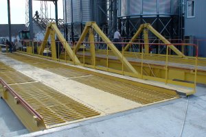 Автомобілерозвантажувач РАГ-65