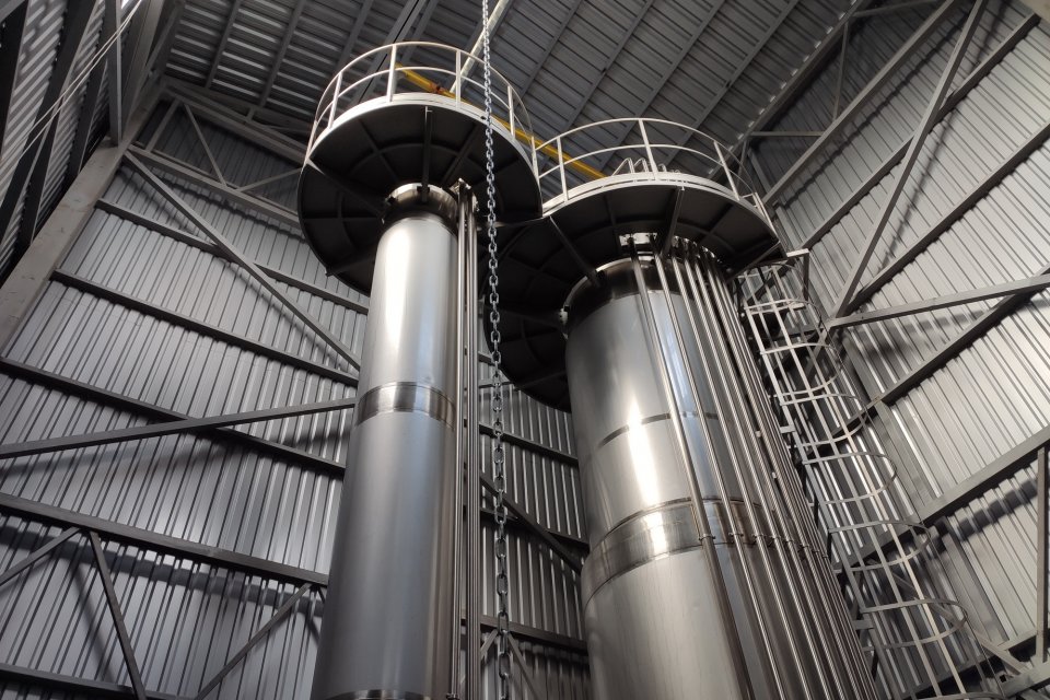 Колони вакуум-випарної установки м.Хмільник