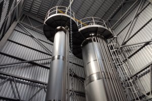 Колони вакуум-випарної установки м.Хмільник