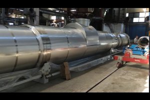 Велика випарна колона вакуум-випарної установки