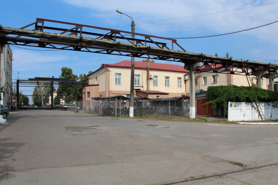 Велосипедний паркінг на території заводу